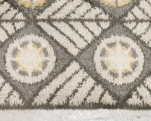 Load image into Gallery viewer, Rya Rug Starburst