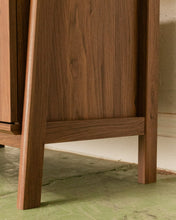 Load image into Gallery viewer, Tommy Shelf