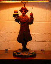 Load image into Gallery viewer, Vintage Colonial Man Lamp