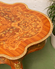 Load image into Gallery viewer, 1900s French Louis XV Boulle' Style Inlaid Wood Table With Gilt Ormolu Mount