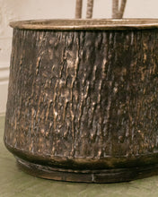 Load image into Gallery viewer, Brutalist Style Large Planter