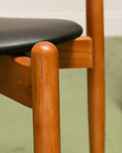 Load image into Gallery viewer, Single Chair