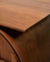 Load image into Gallery viewer, Toscana Dresser