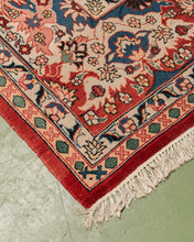 Load image into Gallery viewer, Antique Heriz Handwoven Rug