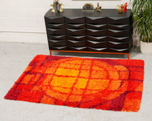 Load image into Gallery viewer, Red and Orange Rya Rug