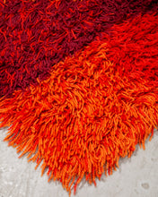 Load image into Gallery viewer, Red and Orange Rya Rug
