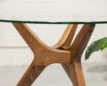 Load image into Gallery viewer, Nina Sculpted Dining Table