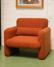 Load image into Gallery viewer, Luna Chair