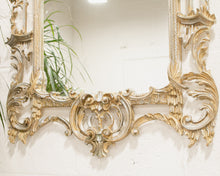 Load image into Gallery viewer, 18th-19th Century Italian Giltwood Chinese Chippendale Style Large Mirror
