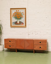 Load image into Gallery viewer, Eduardo Credenza