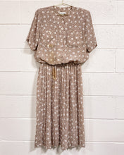 Load image into Gallery viewer, Vintage Tan Floral Dress - As Found (12)