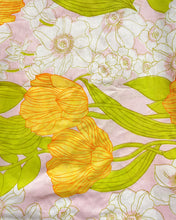 Load image into Gallery viewer, Set of 2 Floral Queen Size Pillow Cases