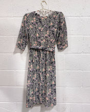 Load image into Gallery viewer, Vintage Floral Dress with Belt (6)