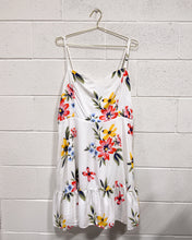 Load image into Gallery viewer, Old Navy Floral Summer Dress (XXL)