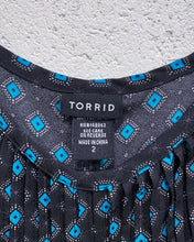 Load image into Gallery viewer, Torrid Black and Teal Tank Top (2)