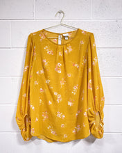 Load image into Gallery viewer, Gold Ava & Viv Blouse - As Found (1X)