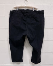 Load image into Gallery viewer, Simply Emma Black Capri Pants (24W)