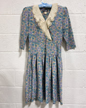 Load image into Gallery viewer, Vintage Floral Dress with Lacey Collar (6)