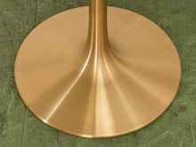 Load image into Gallery viewer, 47” Daisy Oval Table With Gold Base