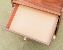 Load image into Gallery viewer, Formica 2 Tier Table