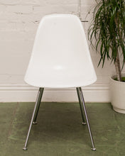 Load image into Gallery viewer, Modernica Shell Chair