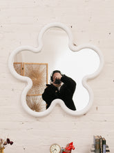 Load image into Gallery viewer, Flower Mirror