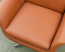 Load image into Gallery viewer, Swedish Leather Chair