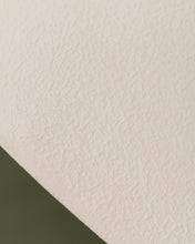 Load image into Gallery viewer, Concrete Round Table