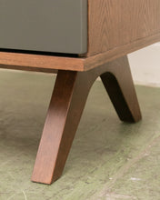 Load image into Gallery viewer, Anaith Nightstands in Grey