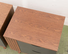 Load image into Gallery viewer, Anaith Nightstands in Grey