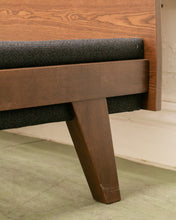 Load image into Gallery viewer, Knox Platform Queen Bed