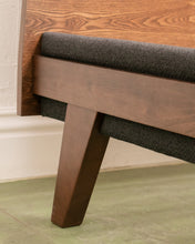 Load image into Gallery viewer, Knox Platform Queen Bed