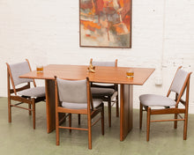 Load image into Gallery viewer, Sergio Dining Table