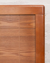 Load image into Gallery viewer, Madeline Queen Bed