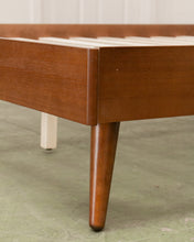 Load image into Gallery viewer, Madeline Queen Bed