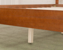 Load image into Gallery viewer, Madeline Queen Bed