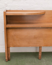 Load image into Gallery viewer, American of Martinsville Bed