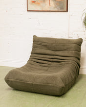 Load image into Gallery viewer, Slouchy 70's Style Lounge Chair in Green
