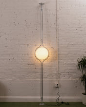 Load image into Gallery viewer, Tension Pole Globe Lamp