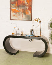 Load image into Gallery viewer, Gold Circle Table Lamp