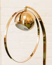 Load image into Gallery viewer, Gold Circle Table Lamp