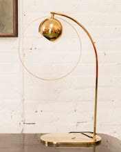 Load image into Gallery viewer, Gold Circle Table Lamp