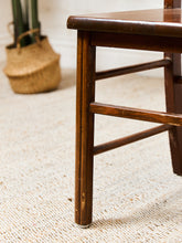 Load image into Gallery viewer, Classic Wood Chair