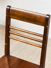 Load image into Gallery viewer, Classic Wood Chair