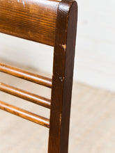 Load image into Gallery viewer, Classic Wood Chair