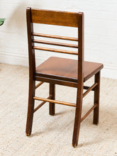 Load image into Gallery viewer, Classic Wood Chair