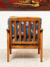 Load image into Gallery viewer, Vintage Rustic Lounge Chair