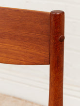 Load image into Gallery viewer, Danish modern Teak Chairs with Seat