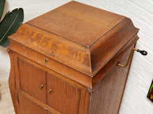 Load image into Gallery viewer, VICTROLA 1917 RCA TALKING MACHINE ANTIQUE CLASSIC RARE VV-100 PLAYS WORKS