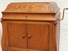 Load image into Gallery viewer, VICTROLA 1917 RCA TALKING MACHINE ANTIQUE CLASSIC RARE VV-100 PLAYS WORKS